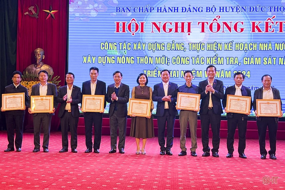 Đức Thọ tập trung huy động nguồn lực hoàn thành xây dựng huyện NTM nâng cao