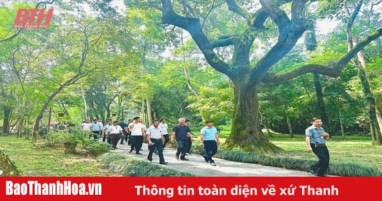 Bảo vệ rừng gắn với phát triển du lịch sinh thái