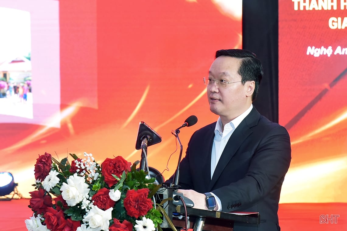 Promover la vinculación y la cooperación para desarrollar Thanh Hoa - Nghe An - Ha Tinh a nuevas alturas