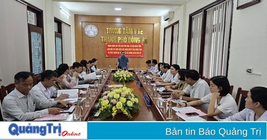 Supervise the implementation of resolutions of the Provincial People's Council on the development of the health system and population policy in Dong Ha City.