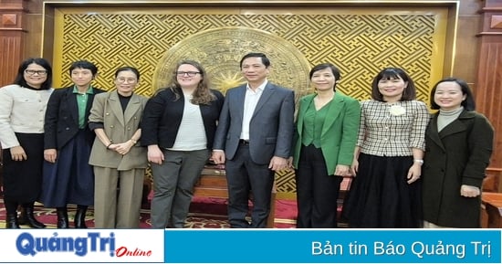 Vice Chairman of the Provincial People's Committee Hoang Nam received PeaceTrees Vietnam Organization