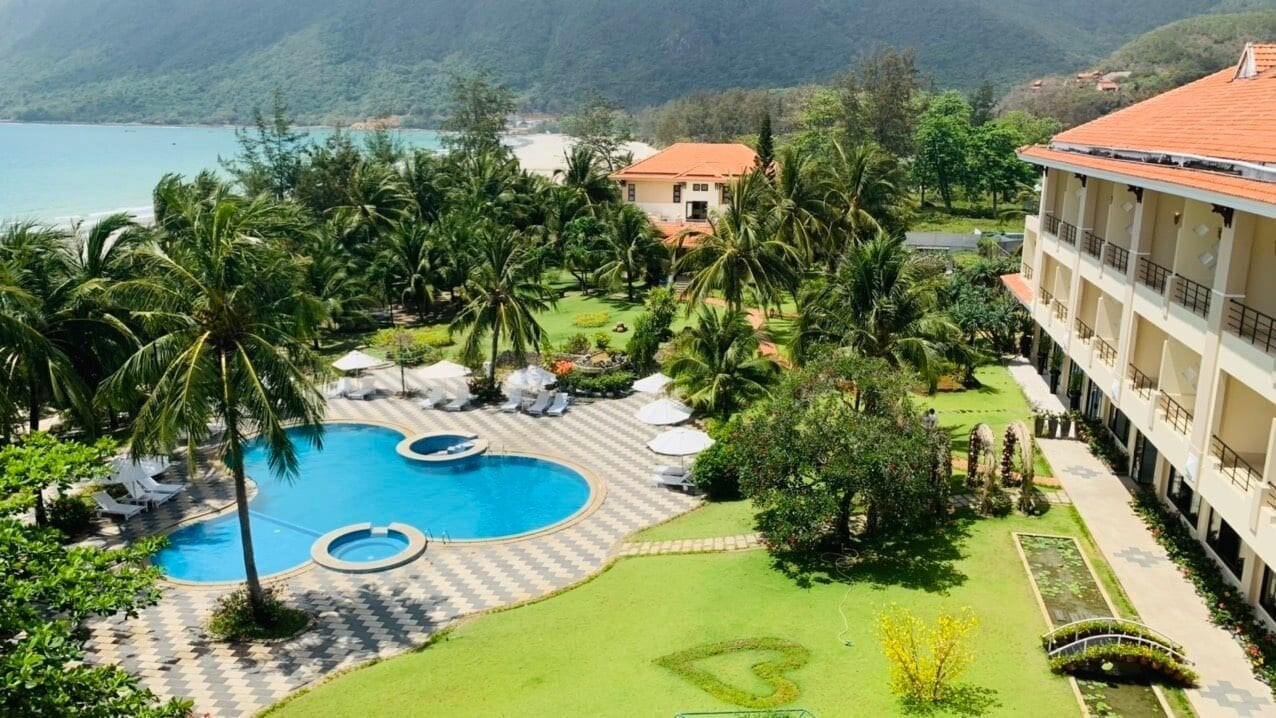 Con Dao Resort es un lugar ideal para alojarse para los turistas que quieran hacer turismo y disfrutar del aire fresco de Con Dao.