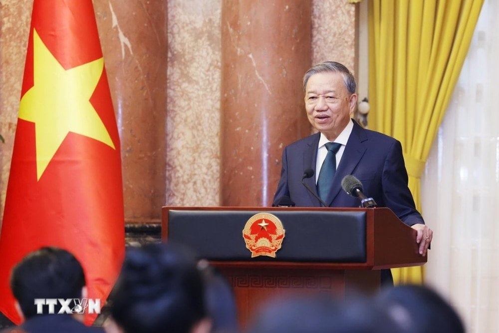 general-president-of-the-country-to-lam.jpg