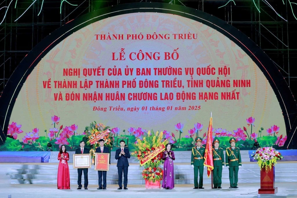 Lễ công bố thành lập thành phố Đông Triều