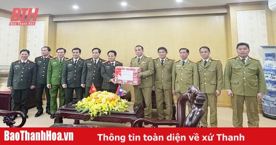 Công an tỉnh Hủa Phăn (Lào) thăm, chúc Tết cán bộ, chiến sĩ Công an Thanh Hóa