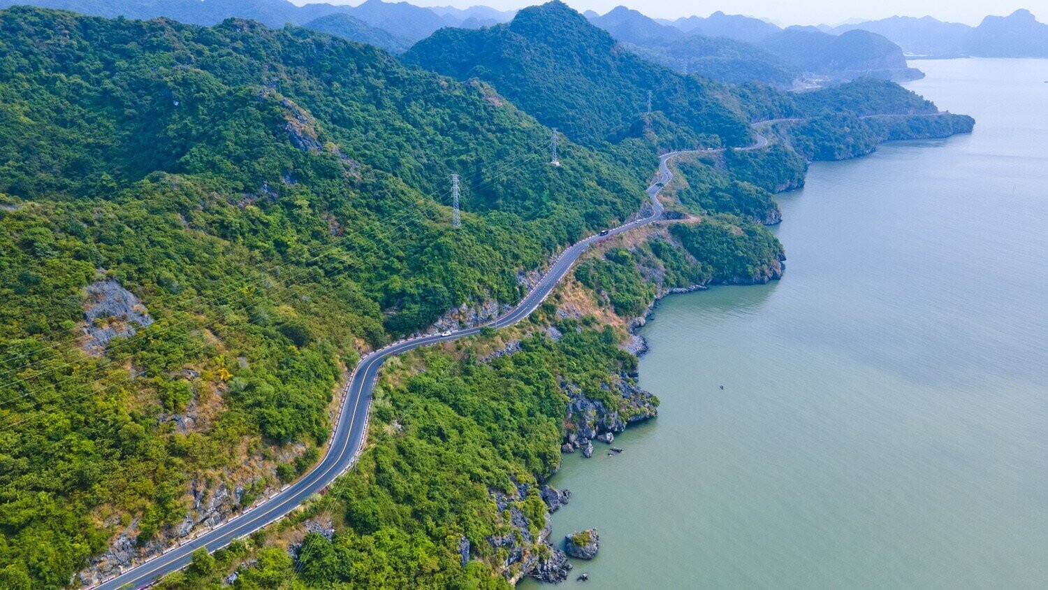 Ruta costera de Cat Ba. (Foto: Arttimes)