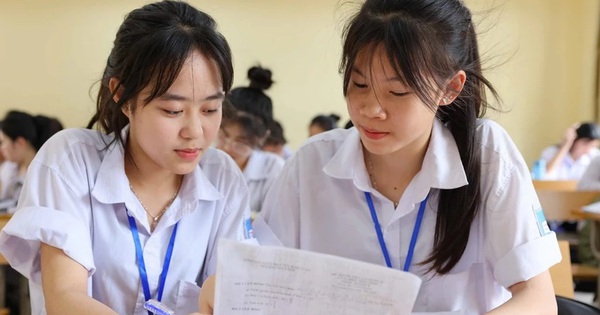 하노이 지방 10학년 입학 시험 3차 과목에 대한 업데이트는 아직 "완료"되지 않았습니다.