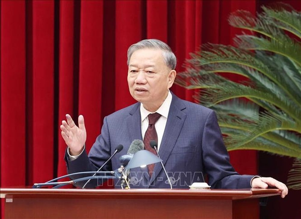 Le secrétaire général To Lam a prononcé un discours lors de la conférence. (Photo : VNA)