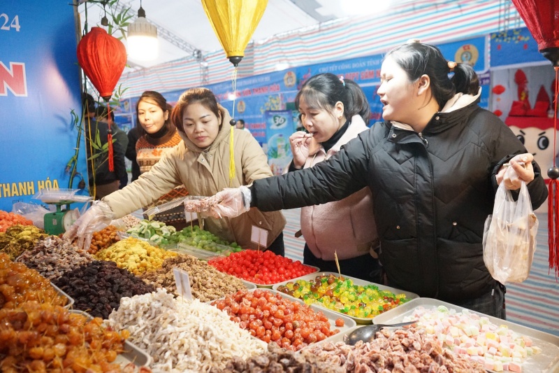 “Ngày hội Công nhân - Phiên chợ nghĩa tình” Xuân Ất Tỵ 2025