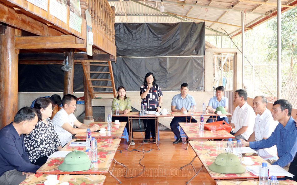 តាមដាន​ការ​បែងចែក​ដី ការ​បែងចែក​ព្រៃឈើ និង​ការ​ទូទាត់​សេវា​បរិស្ថាន​ព្រៃឈើ​នៅ​ស្រុក Tuan Giao