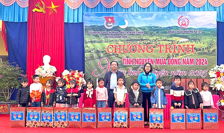 Trên 1.200 ĐVTN ra quân chương trình “Tình nguyện mùa Đông 2024, Xuân tình nguyện 2025”