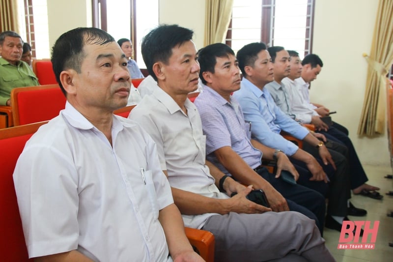 Voters of Nong Cong district petitioned many issues related to people's lives.