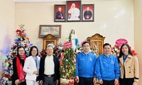 Muchas actividades emocionantes de los jóvenes de Nghe An en la Nochebuena de 2024