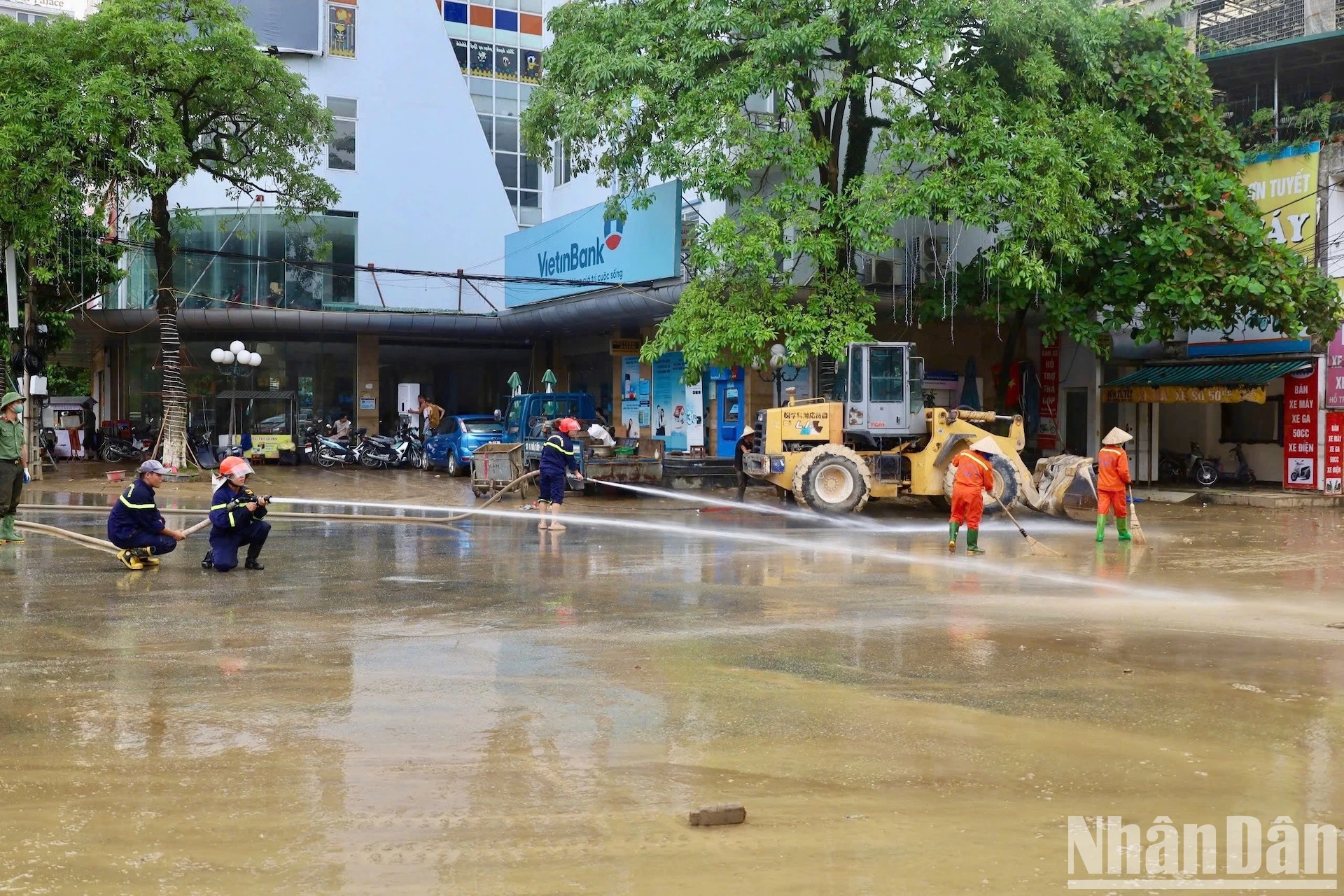 歴史的な洪水後、トゥエンクアン市は徐々に安定する 写真7