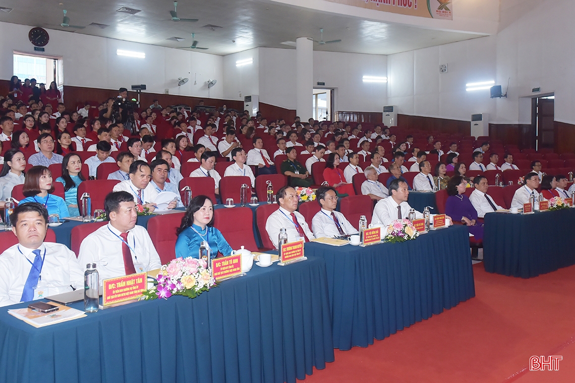 Création de l'Association des agriculteurs de Ha Tinh « Solidarité - Coopération - Innovation - Développement »