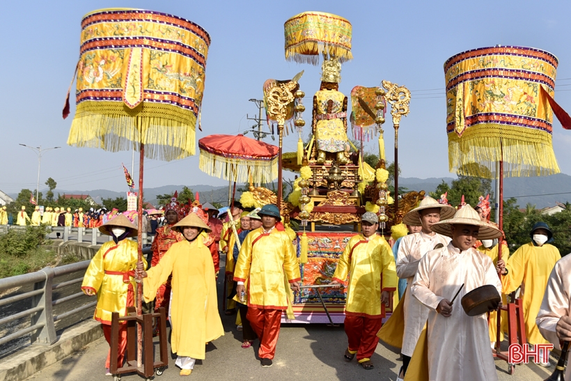 Issue Resolution on building and developing Ha Tinh culture and people in the new period