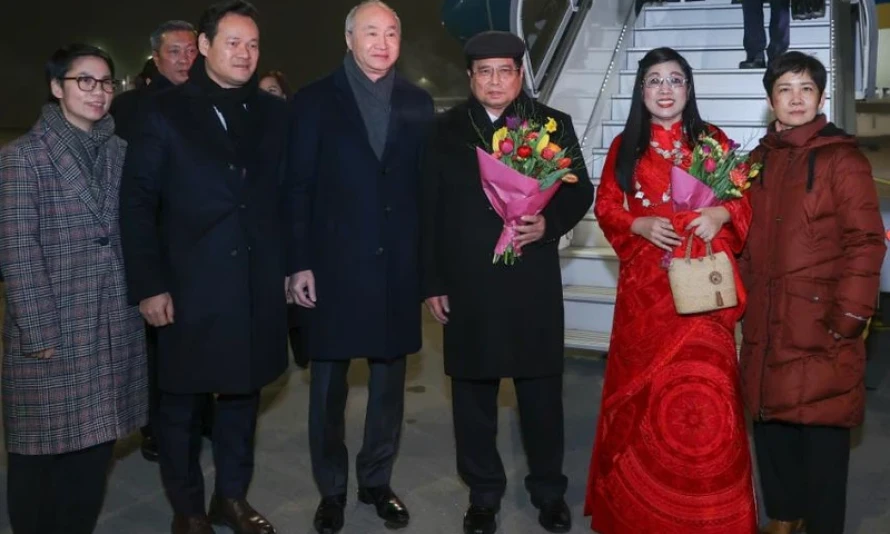 Le Premier ministre Pham Minh Chinh et son épouse arrivent en Suisse pour assister à la conférence WEF de Davos et tenir des réunions bilatérales.