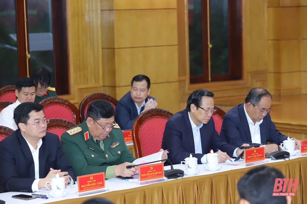 Le président Luong Cuong travaille avec le Comité permanent du Comité provincial du Parti de Thanh Hoa