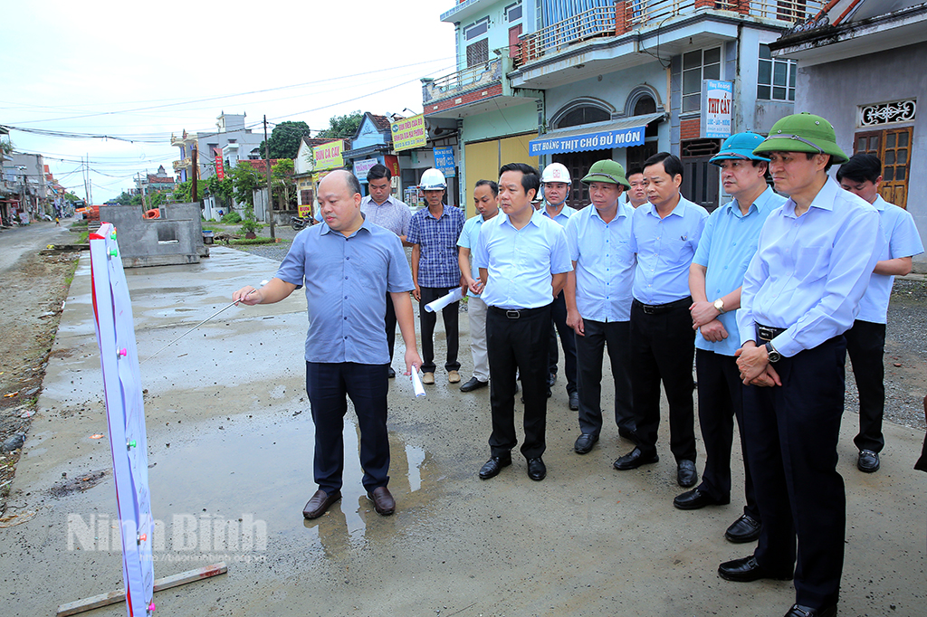 Lãnh đạo tỉnh kiểm tra tình hình thực hiện một số dự án đầu tư công