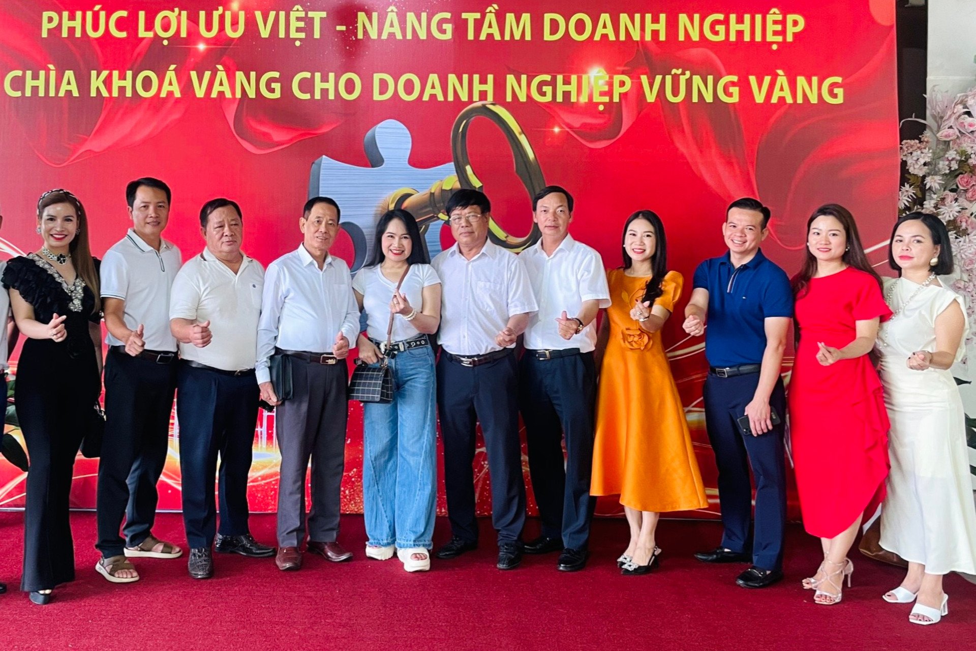 Đề xuất nhiều giải pháp tạo kết nối, phát triển tiểu vùng trục cao tốc phía đông