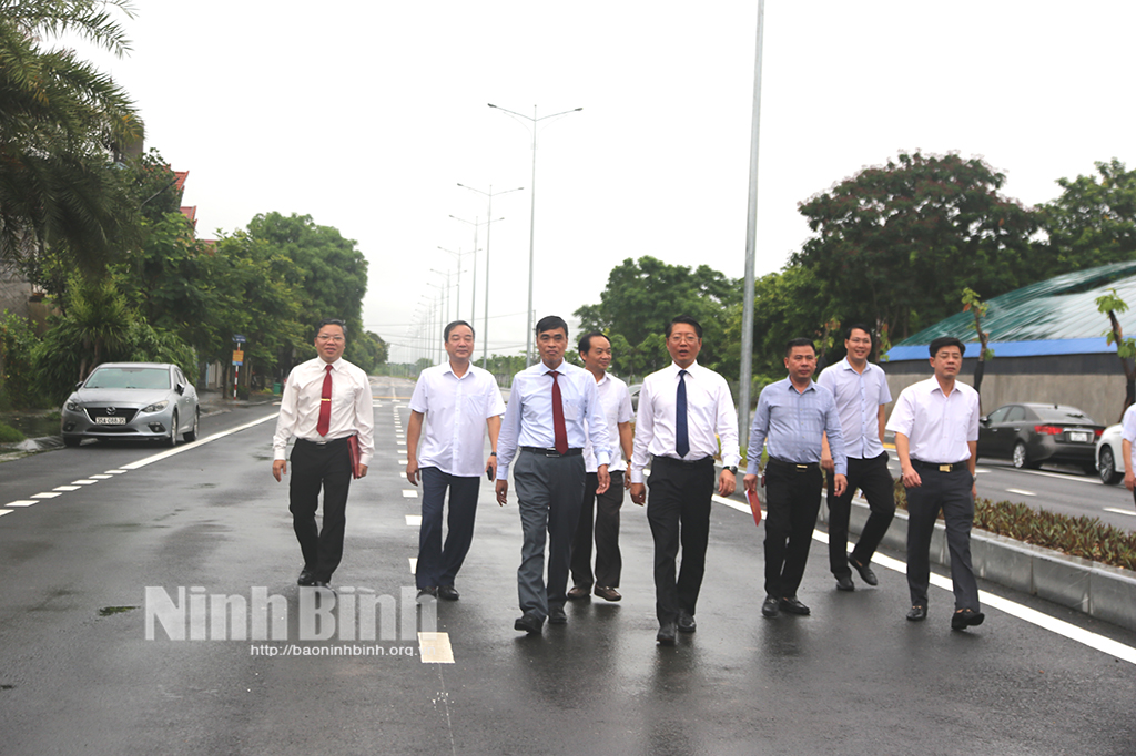 Inauguración del proyecto de ampliación y modernización de la calle Ton Duc Thang