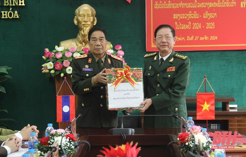 Signing of cooperation between Thanh Hoa Provincial Veterans Association and Hua Phan Provincial Veterans Association