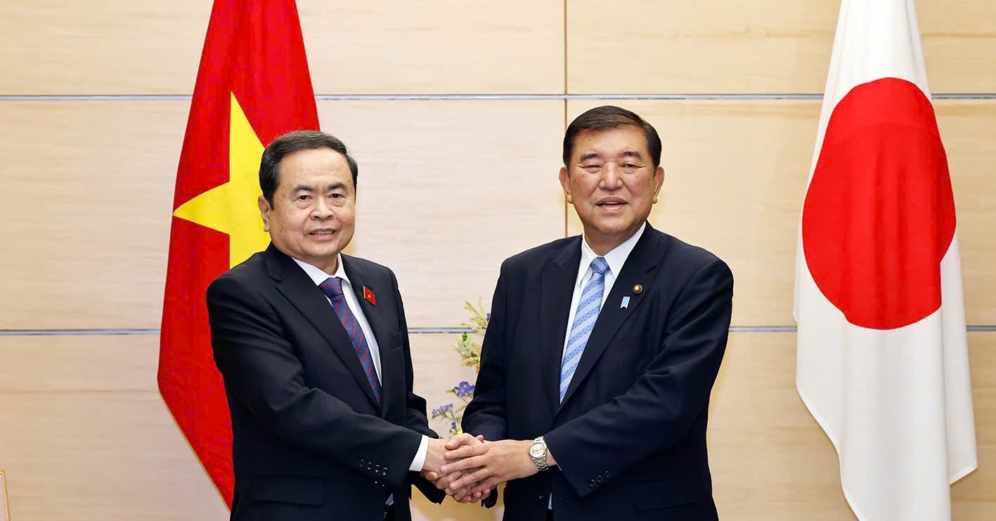 El Primer Ministro japonés cree que Vietnam pronto se convertirá en un país líder en Asia.