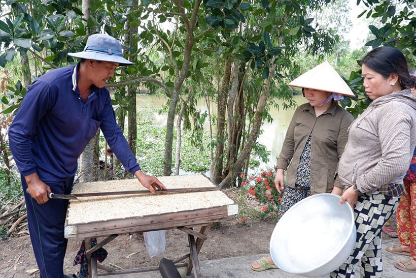 Cốm nổ mùa đông