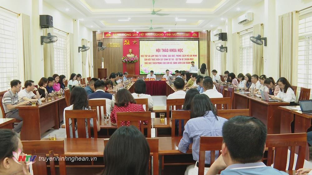 Toàn cảnh hội thảo