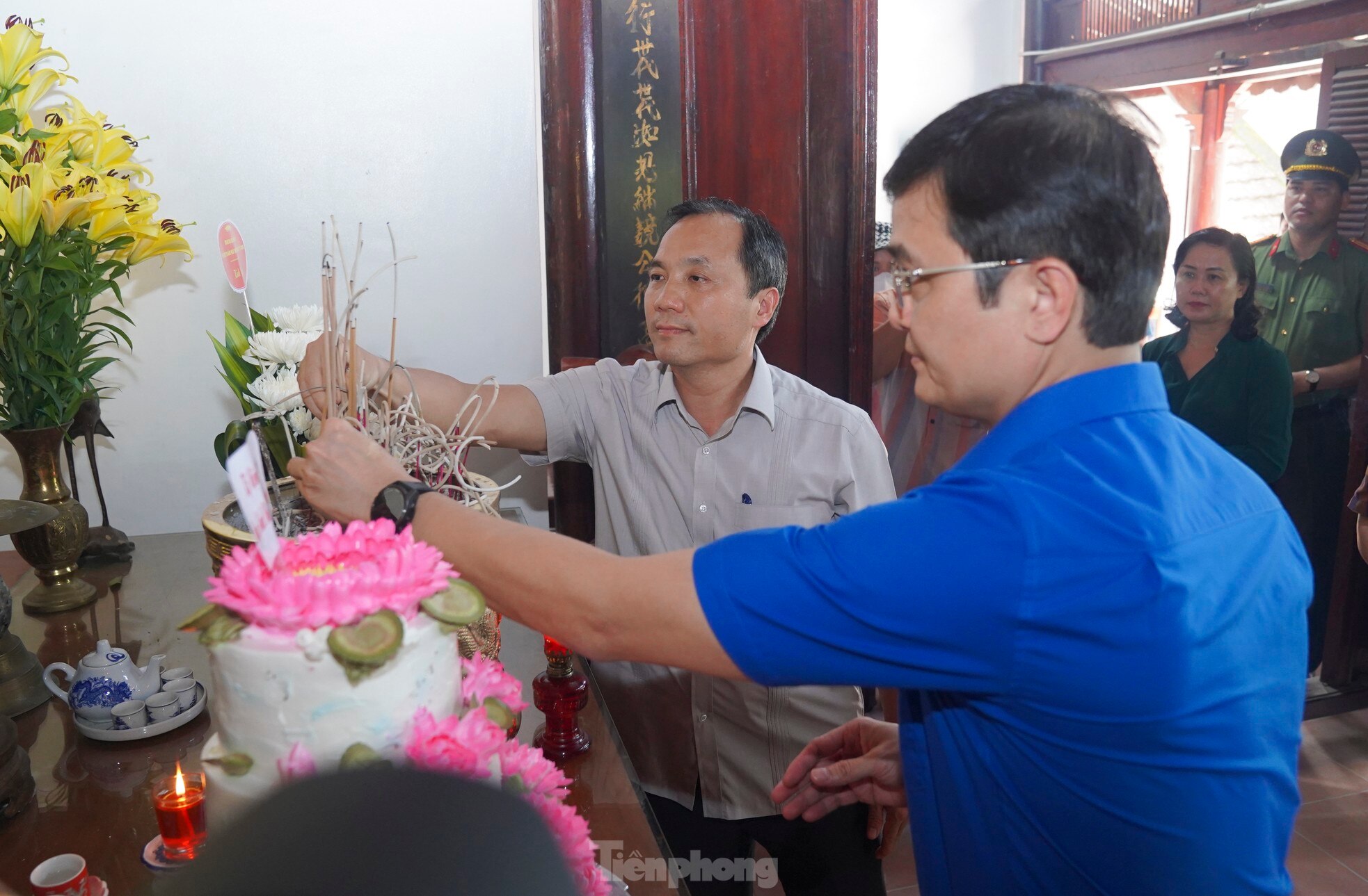 Anh Bùi Quang Huy dâng hương tại 'địa chỉ đỏ' ở Hà Tĩnh và thăm thân nhân anh Lý Tự Trọng ảnh 10