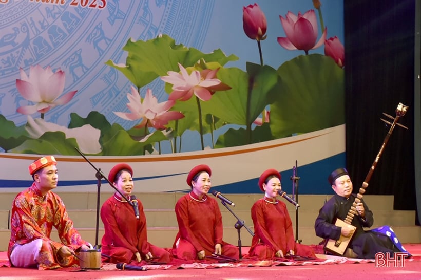 Le Festival de chant des personnes âgées de la région I a eu lieu du 29 au 30 septembre à Ha Tinh.