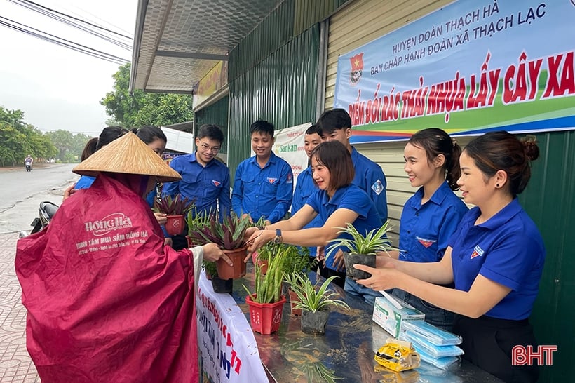 សមាជិកសម្ព័ន្ធយុវជន Ha Tinh ជាង 4,000 នាក់បានឆ្លើយតបទៅនឹងថ្ងៃអាទិត្យបៃតងលើកទី 4