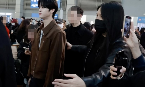 Verrückter Fan gibt sich am Flughafen als Leibwächter eines K-Pop-Idols aus