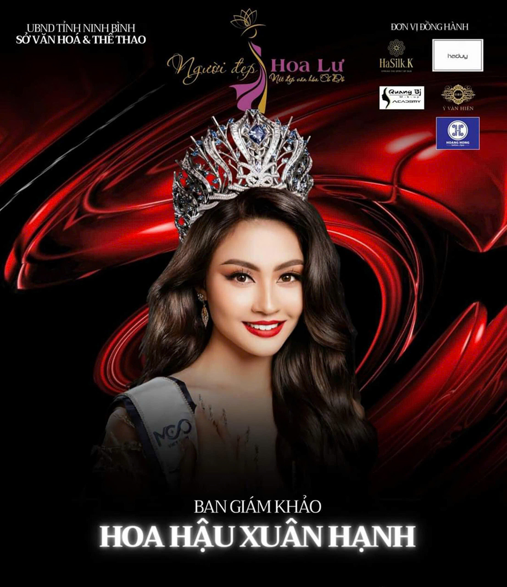 Miss Universe Vietnam Bui Thi Xuan Hanh sitzt in der Jury des Hoa Lu Schönheitswettbewerbs 2024