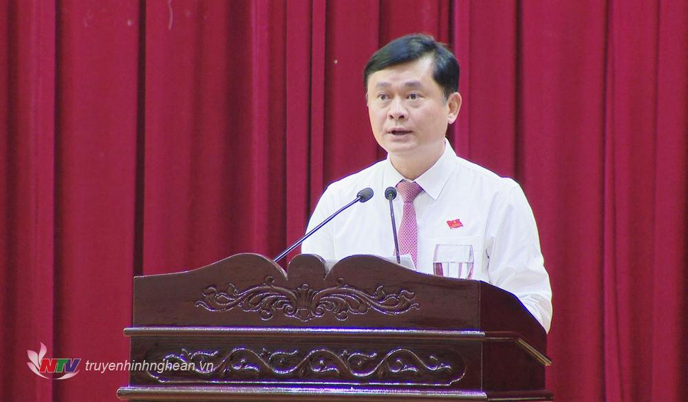 Le secrétaire provincial du Parti et président du Conseil populaire provincial, Thai Thanh Quy, a prononcé un discours de clôture lors de la réunion.