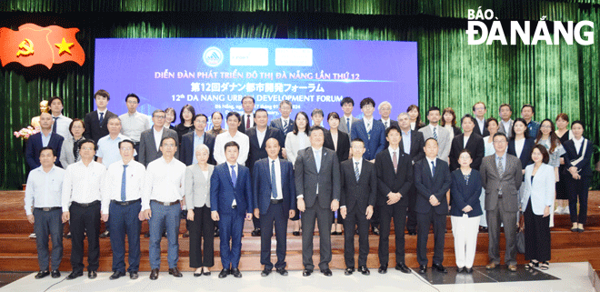 Delegierte beim Stadtentwicklungsforum in Da Nang. Foto: HOANG HIEP