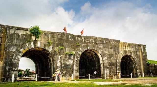 Imperial Citadel relic site, free to visit on Tet holiday 2025, picture 2