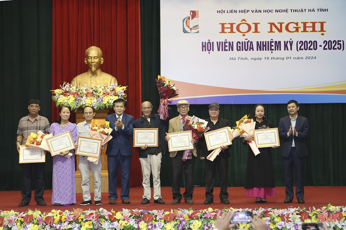 Continue to gather the talent, passion and intelligence of Ha Tinh artists