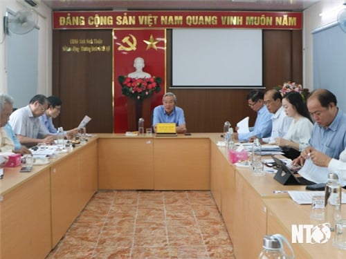 The monitoring delegation of the Vietnam Fatherland Front of the province worked with Delegation Group No. 9, Provincial People's Council