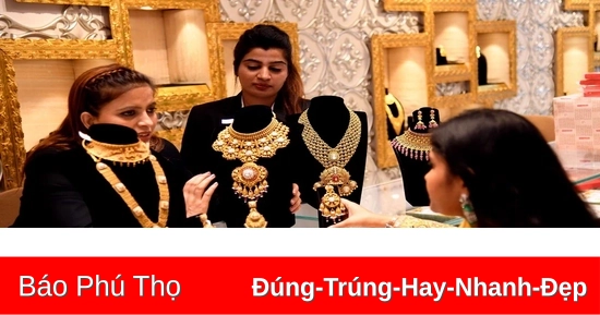 Giá vàng trên thị trường thế giới tiếp tục xác lập “đỉnh” mới