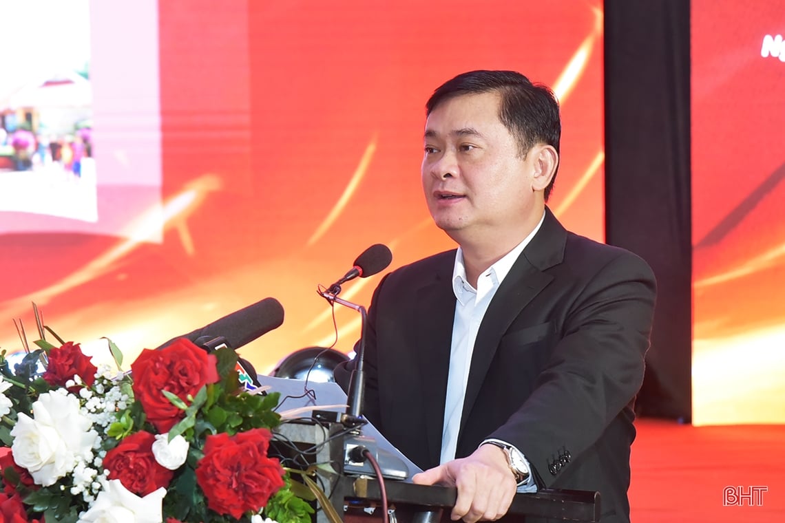 Promover la vinculación y la cooperación para desarrollar Thanh Hoa - Nghe An - Ha Tinh a nuevas alturas