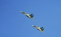 Ngắm tiêm kích Su-30MK2 và trực thăng Mi trong ngày tổng duyệt Triển lãm Quốc phòng quốc tế Việt Nam 2024