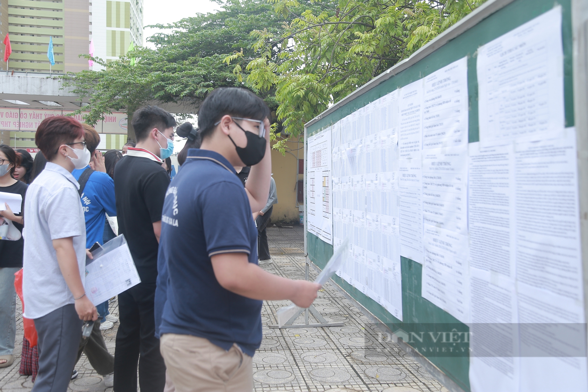 Dự đoán điểm chuẩn khối C đại học năm 2024: Có lặp lại điểm cao chót vót như các năm?- Ảnh 1.