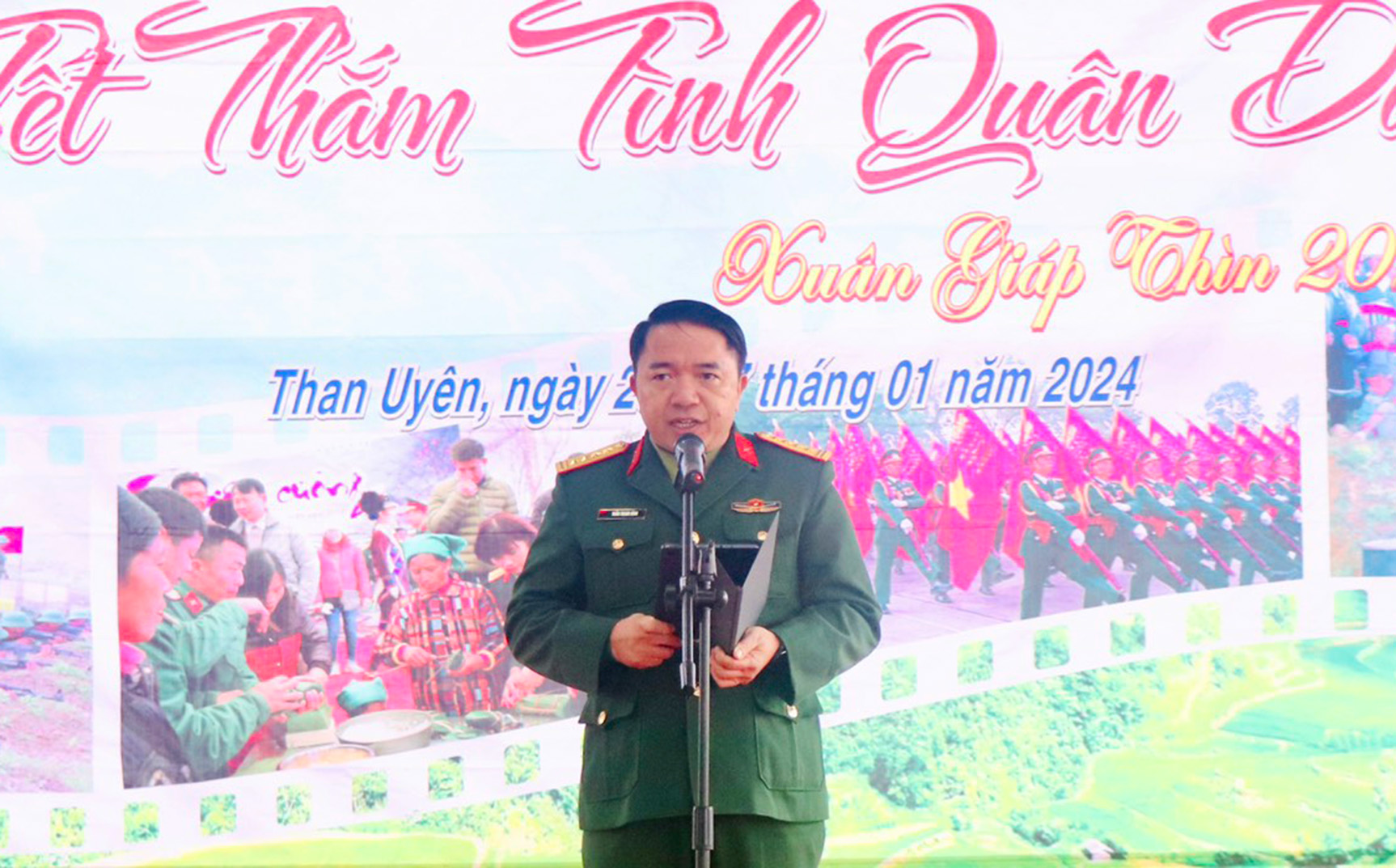 Đại tá Trần Thanh Bình - Ủy viên Ban Thường vụ Đảng ủy, Phó Chính ủy Bộ CHQS tỉnh phát biểu tại chương trình.