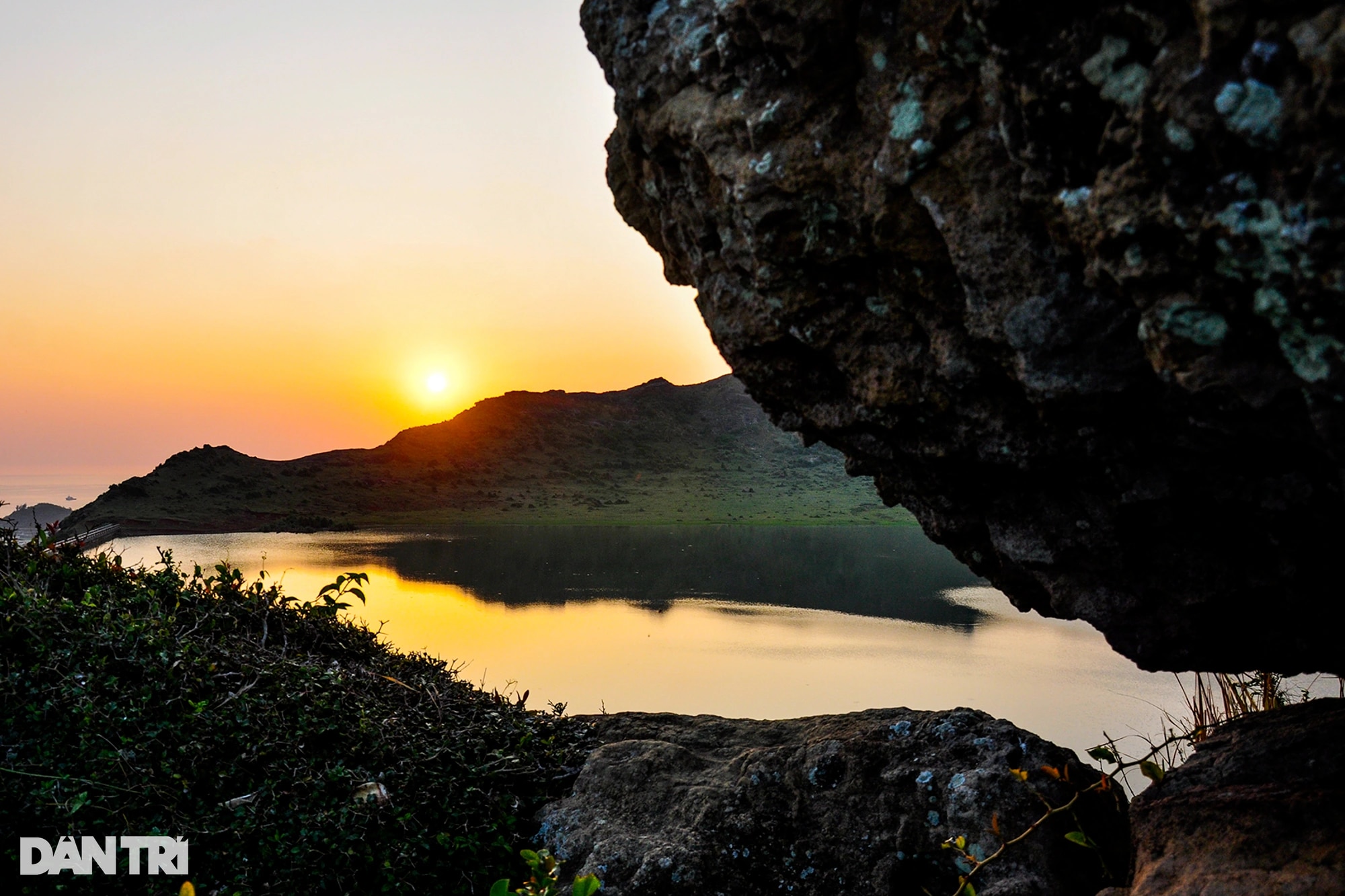 កោះឋានសួគ៌ចំនួន 3 ជាមួយនឹងឆ្នេរដ៏ស្រស់ស្អាត