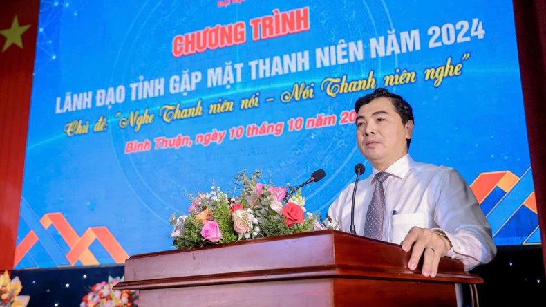 យុវជន Binh Thuan ច្នៃប្រឌិតកសាងប្រទេសរូបថត ៦