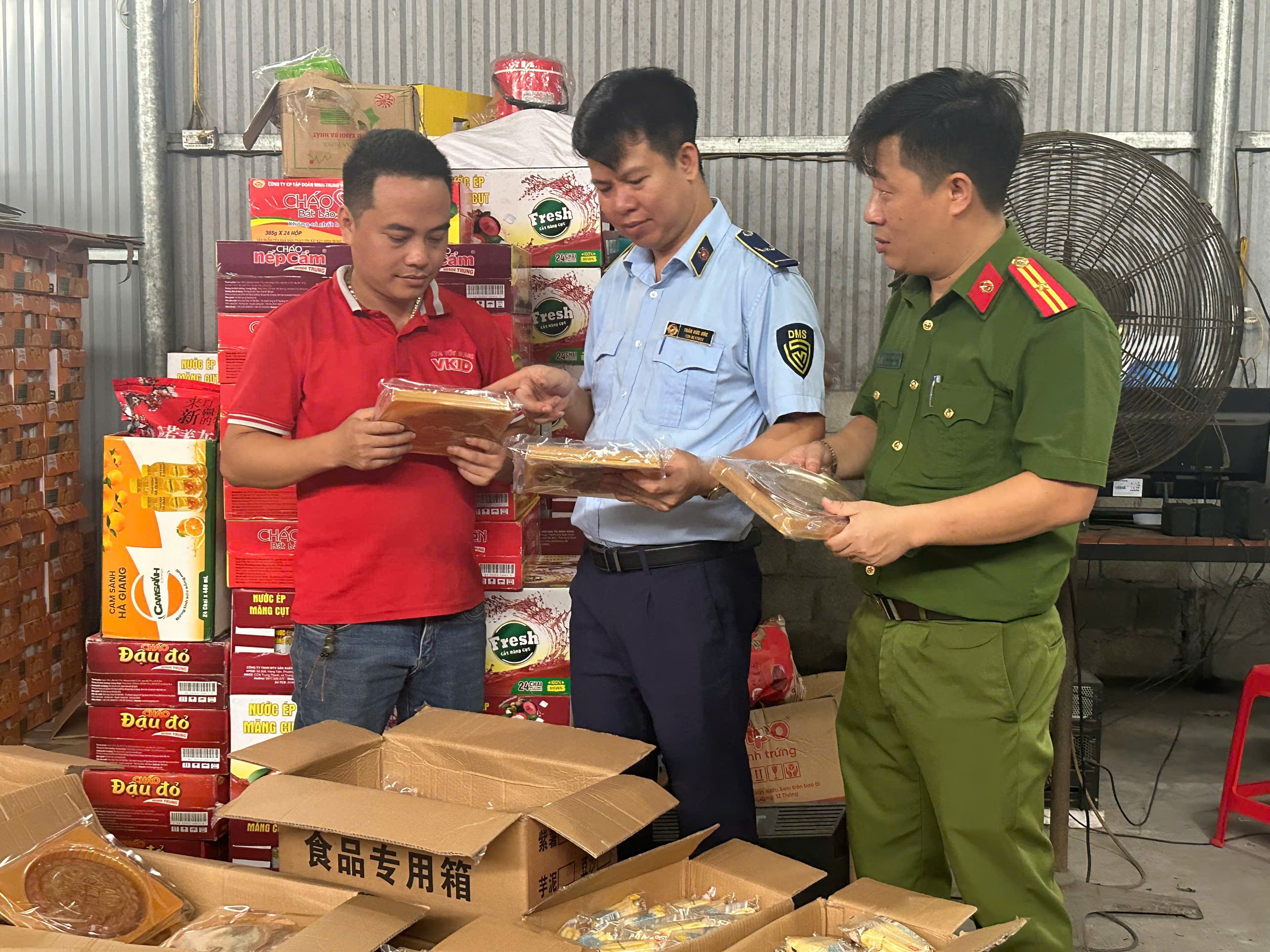 "Strongly" handle violations in the business of goods serving the Mid-Autumn Festival