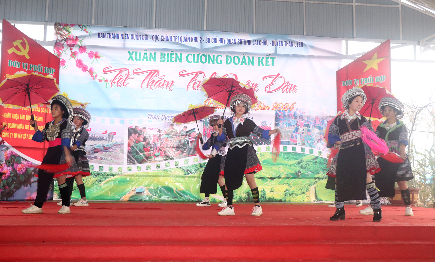 Tiết mục văn nghệ tại chương trình.