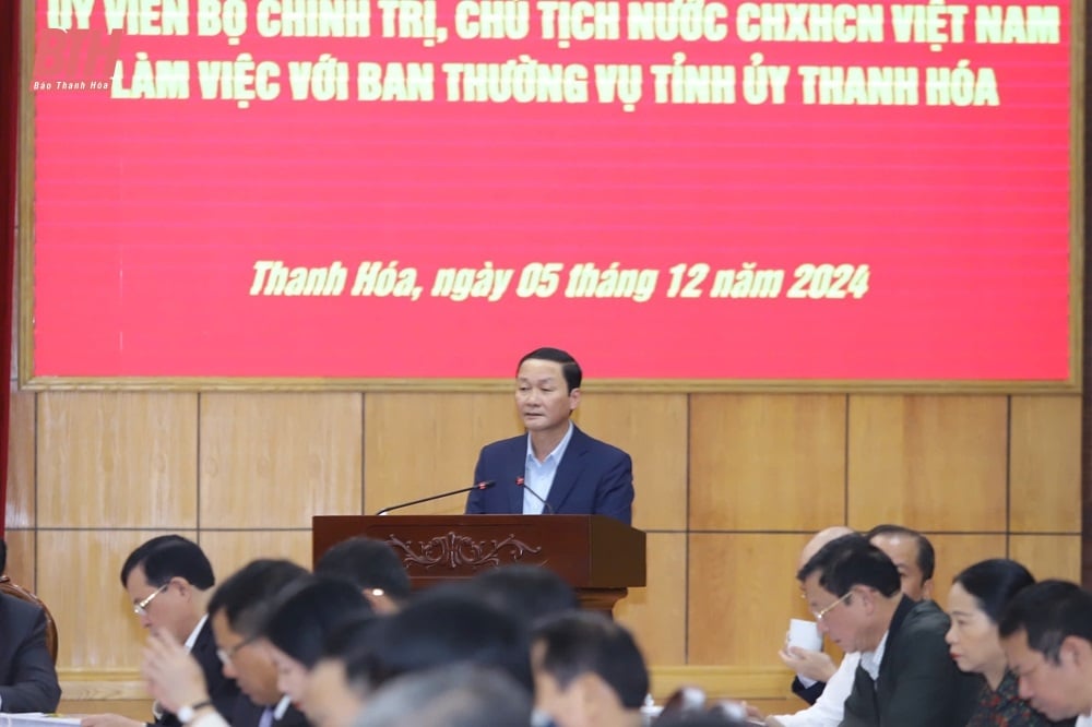 Le président Luong Cuong travaille avec le Comité permanent du Comité provincial du Parti de Thanh Hoa