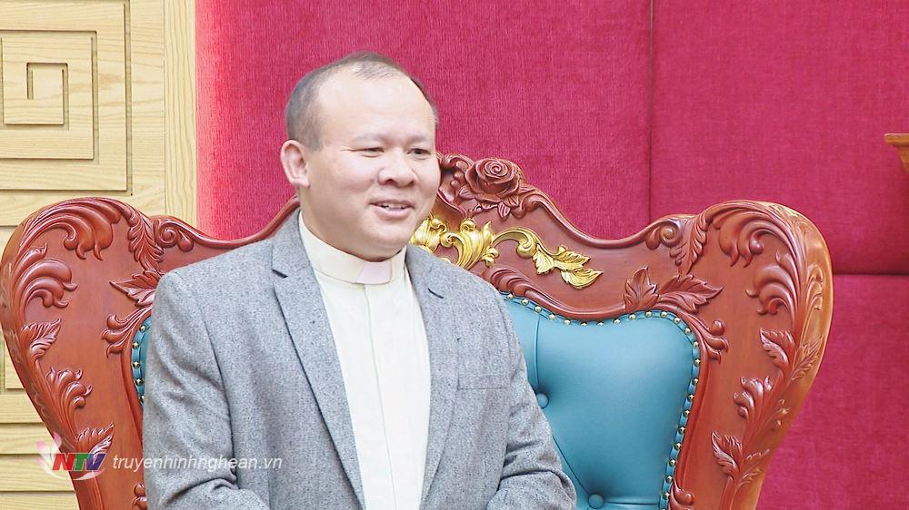 Le prêtre Giuse Phan Van Thang, vice-président du Comité provincial de solidarité catholique, a pris la parole lors des vœux du Nouvel An.